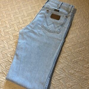 Wrangler 31x34 light blue boot cut jeans, like new